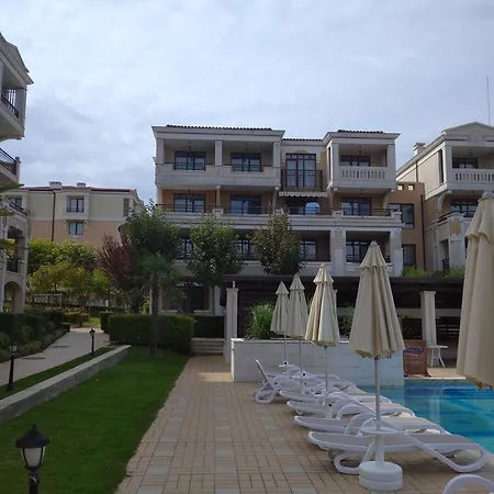 Niya Kavaci Life Sozopol