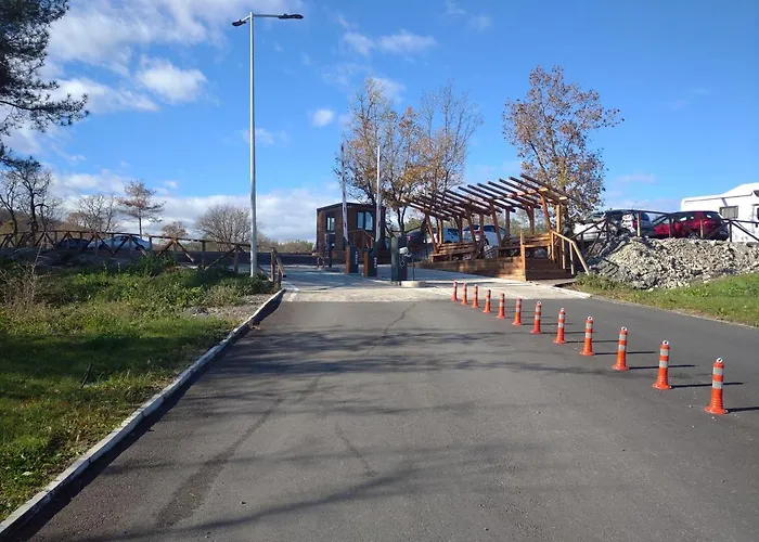 Niya Kavaci Lägenhet *